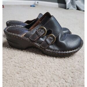 BOC Born Concepts Size 7 Wedge Clogs Mules Slides Brown Leather Buckle Shoe Y2K